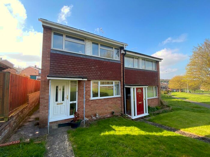 3 Bedroom Semi-Detached House To Rent In Windrush, Highworth, SN6