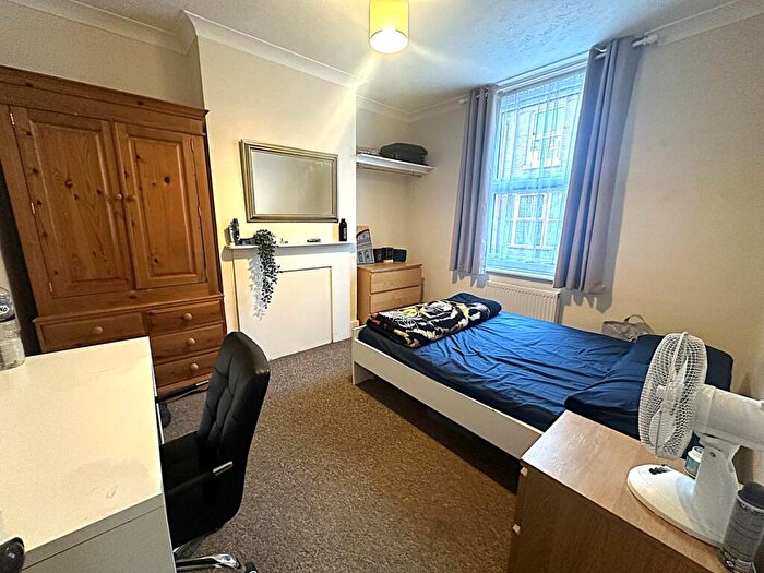 4 Bedroom Terraced House To Rent In York Road, Canterbury, CT1