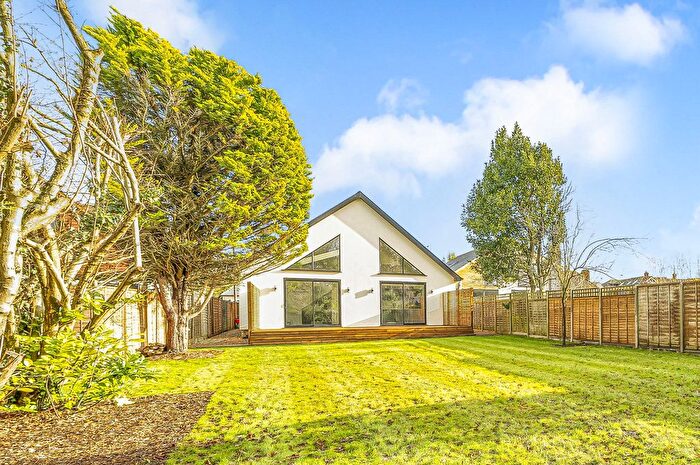 5 Bedroom Detached House For Sale In Surrey Gardens, Effingham Junction, KT24