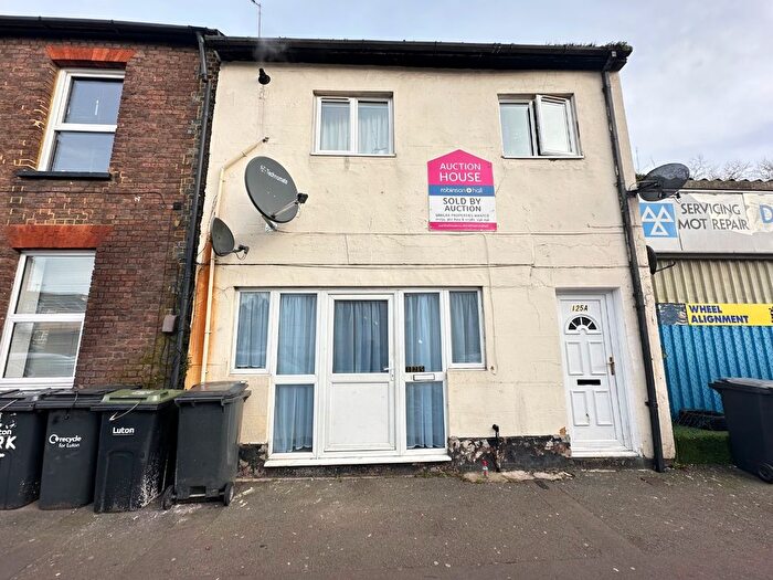 1 Bedroom Maisonette To Rent In Park Street, Luton, Bedfordshire, LU1