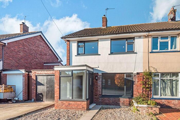 3 Bedroom Semi-Detached House For Sale In Simonstone Road, Broughton, CH4