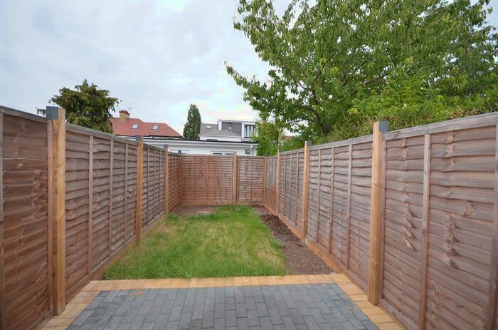 1 Bedroom Ground Flat To Rent In Clarendon Gardens, Wembley, Middlesex, HA9