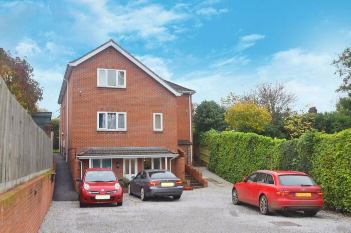 1 Bedroom Ground Flat To Rent In Spring Road, Sholing, SO19