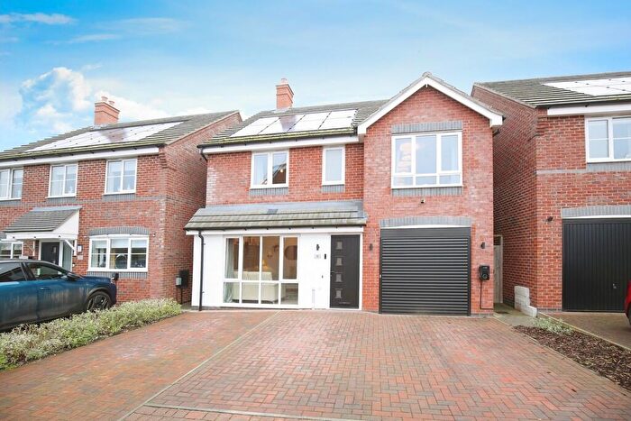 5 Bedroom Detached House For Sale In Corn Fields, Austrey, CV9