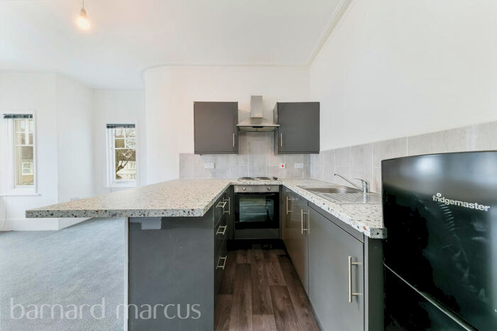 2 Bedroom Flat To Rent In Egmont Road, Sutton, SM2