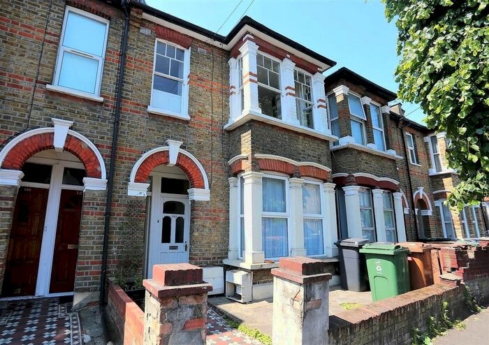 2 Bedroom Flat To Rent In Francis Road, Leyton, London, E10