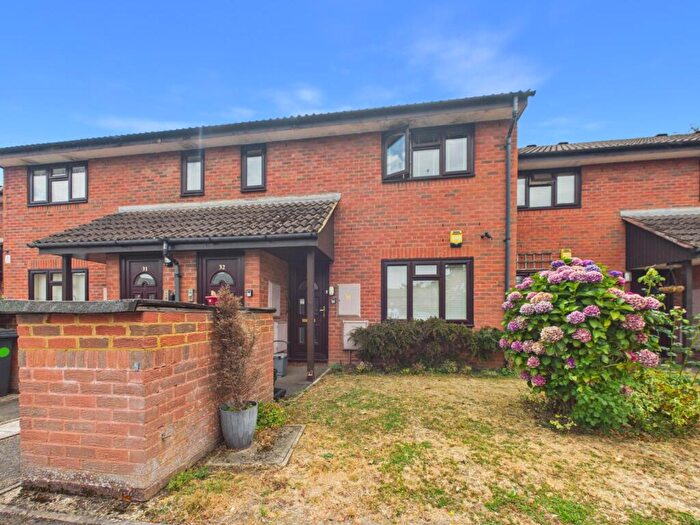 1 Bedroom Retirement Property For Sale In The Oaks, Kimberley Close, Langley, Berkshire, SL3