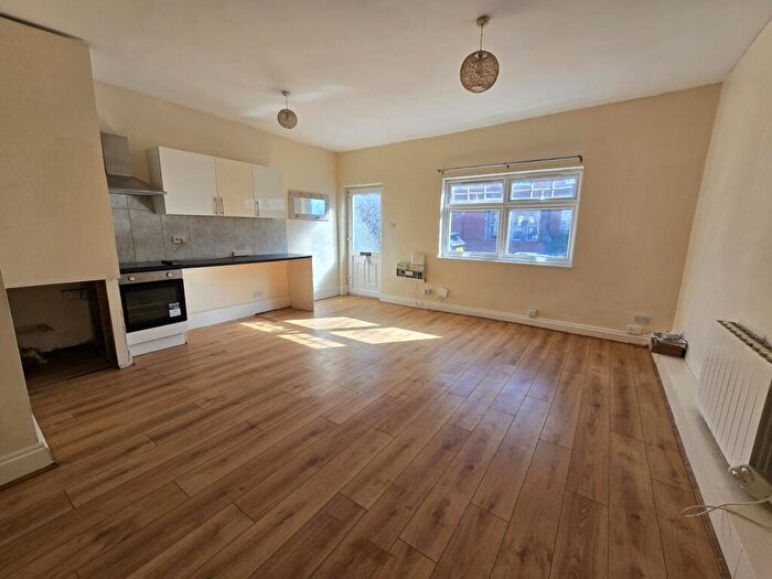 1 Bedroom Flat To Rent In Railway Terrace, Rugby, Warwickshire, CV21