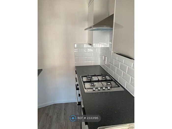 3 Bedroom Maisonette To Rent In Bickley Street, London, SW17