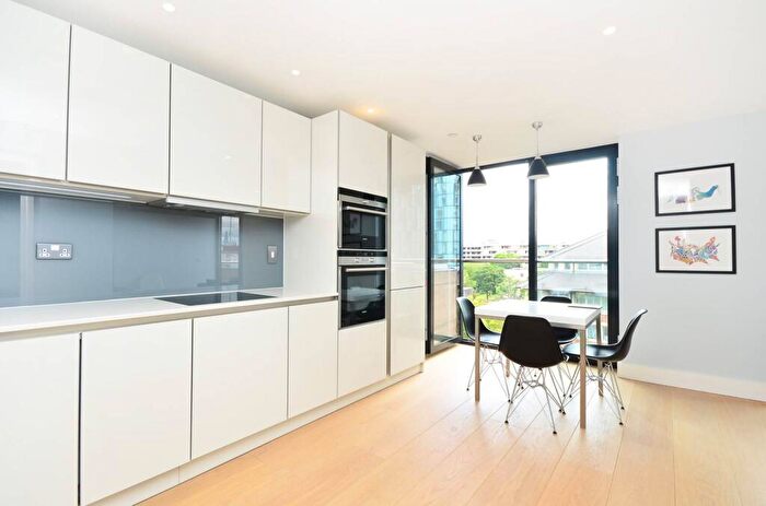 2 Bedroom Flat To Rent In Spitfire Building, King's Cross, London, N1