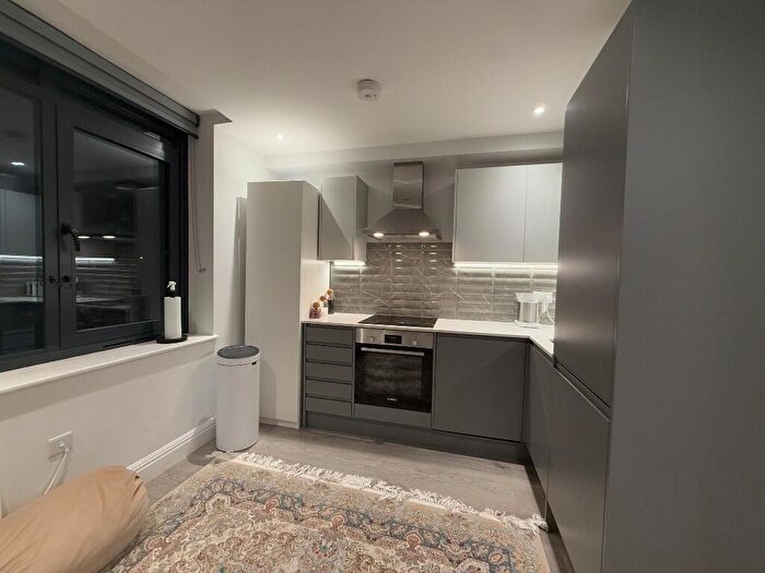 1 Bedroom Flat To Rent In Barking Road, London, E13