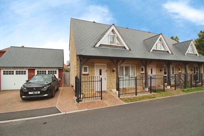 2 Bedroom End Of Terrace House To Rent In Malory Close, Tadpole Garden Village, SN25