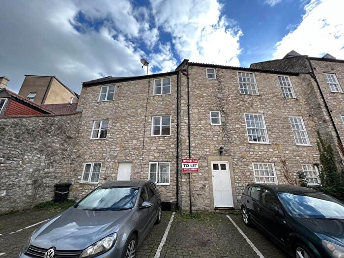 1 Bedroom Flat To Rent In Tipcote House, Tipcote Hill, Shepton Mallet, BA4