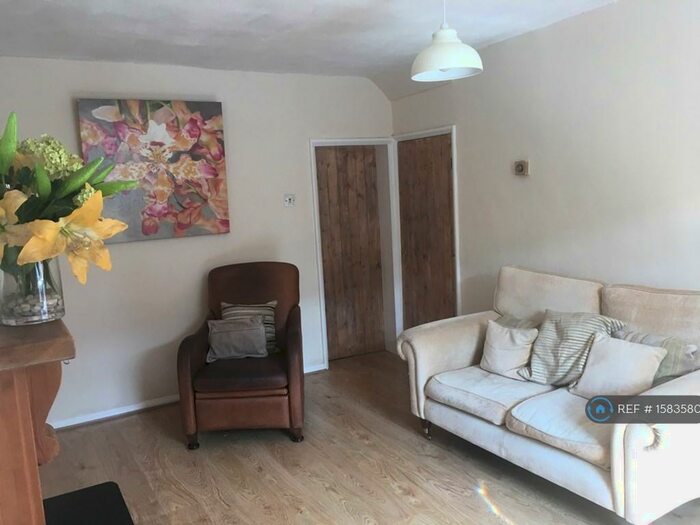 2 Bedroom Terraced House To Rent In Manchester Road, Rossendale, BB4