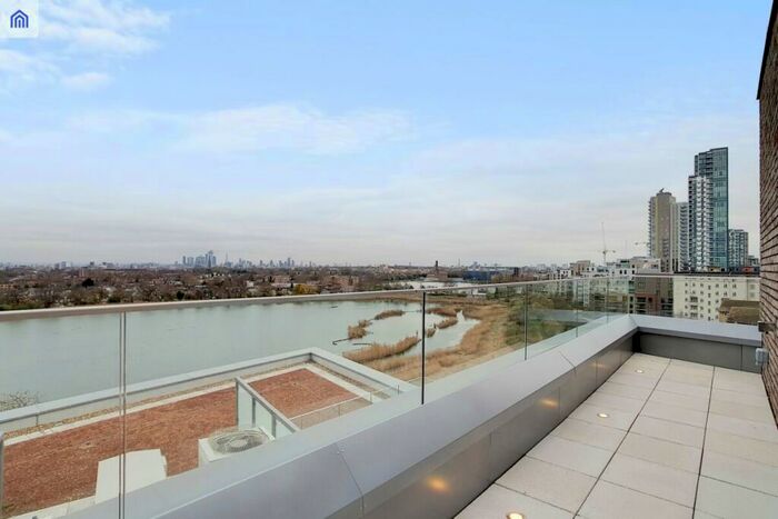 3 Bedroom Apartment To Rent In Sandpiper Building, London, N4