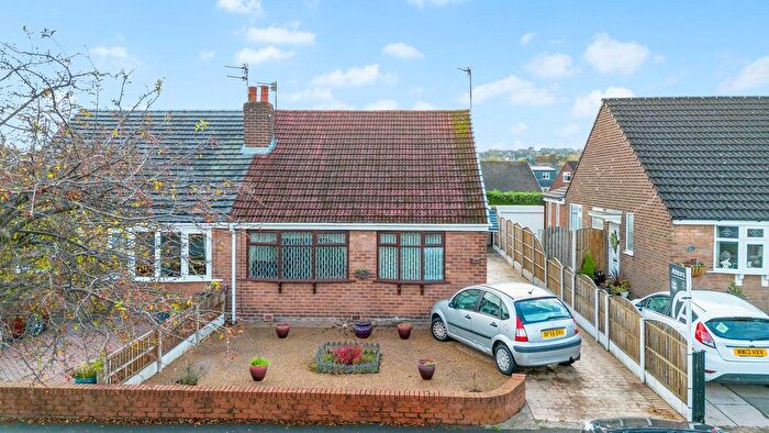 3 Bedroom Semi Detached House For Sale In Gainsborough Road, Warrington, WA4