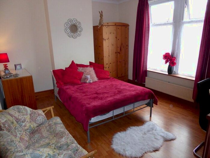 5 Bedroom Terraced House To Rent In Sandringham Road, Portsmouth, PO1