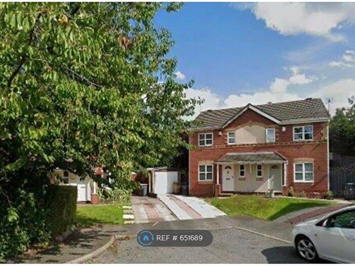 3 Bedroom Semi Detached House To Rent In Maurice St, Salford, M6