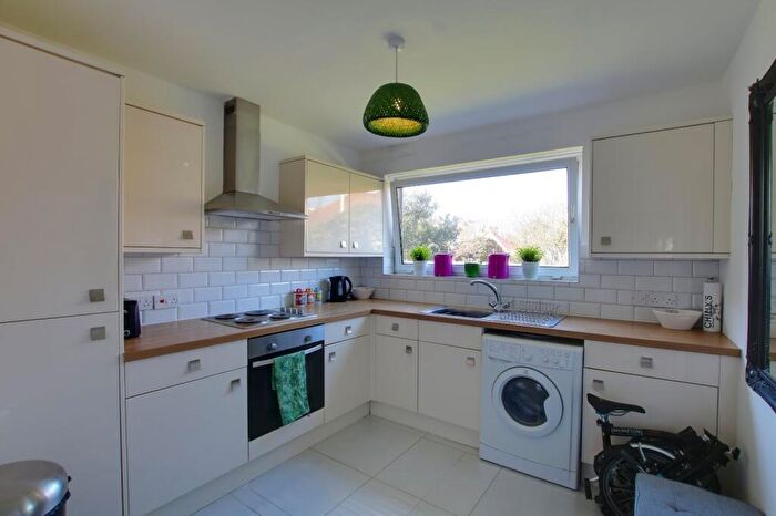 2 Bedroom Flat To Rent In St. Valerie Road, Worthing, West Sussex, BN11