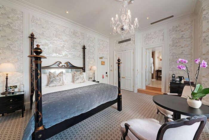 1 Bedroom Studio To Rent In Queen's Gate, London, SW7