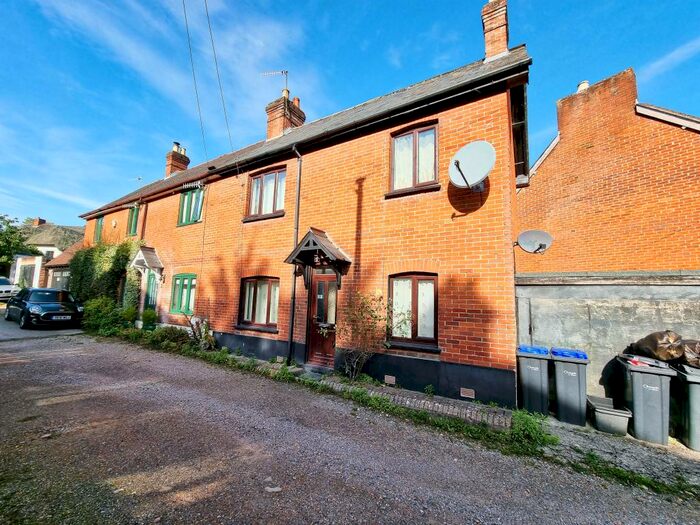 2 Bedroom House To Rent In Old Street, Salisbury, SP2