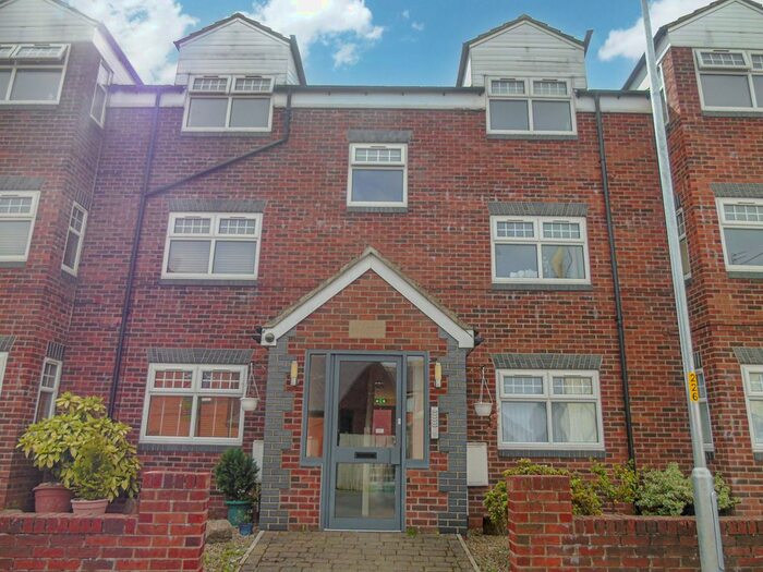 2 Bedroom Flat To Rent In Jays Court, Bedlington NE22