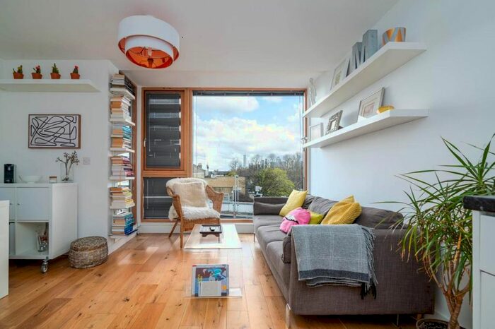 2 Bedroom Flat To Rent In Flat, Deptford High Street, London, SE8