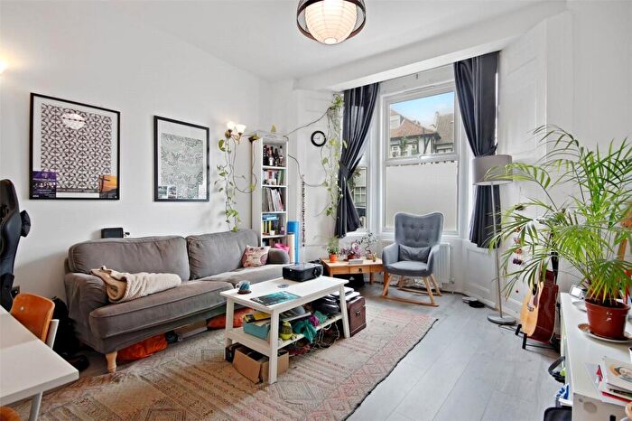 1 Bedroom Apartment To Rent In Nightingale Road, London, E5