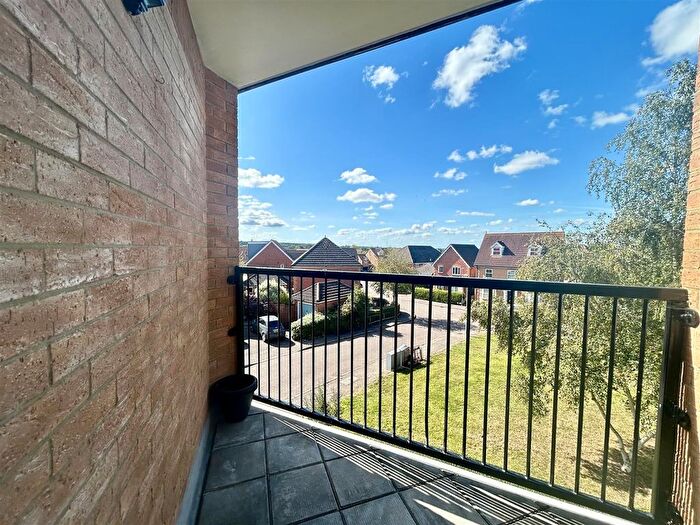 2 Bedroom Flat To Rent In Chelsea Gardens, Church Langley, Harlow, CM17