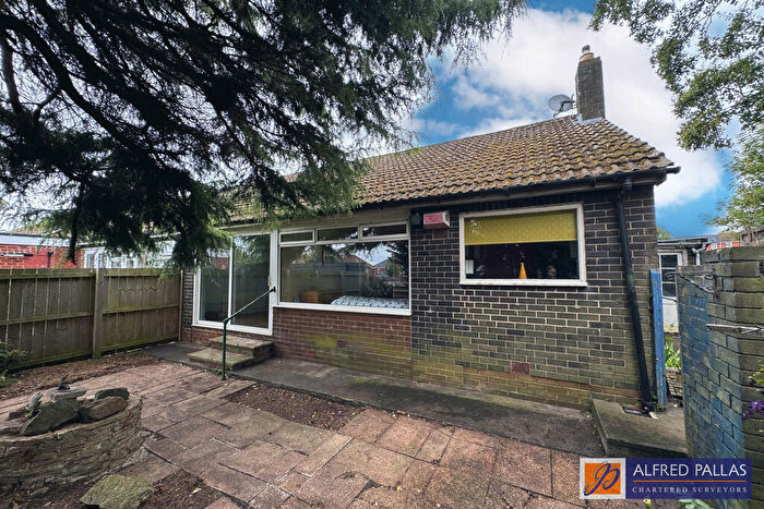 2 Bedroom Semi-Detached Bungalow For Sale In Lyndon Close, East Boldon, NE36