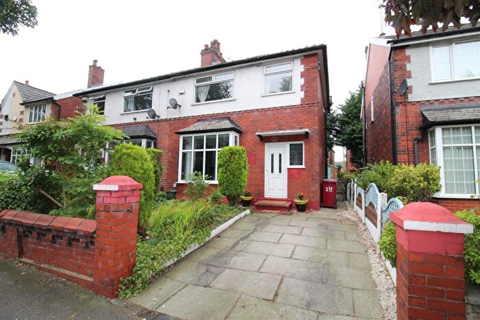 3 Bedroom Semi Detached House For Sale In Crompton Way, Bolton, BL2