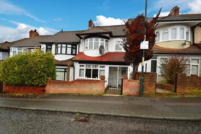 3 Bedroom Terraced House For Sale In Grosvenor Avenue, Chatham, ME4