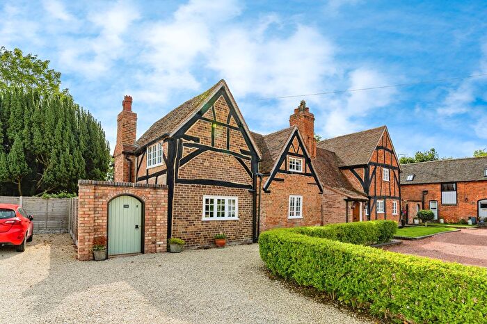 2 Bedroom Semi-Detached House For Sale In Old Church Road, Birmingham, B46