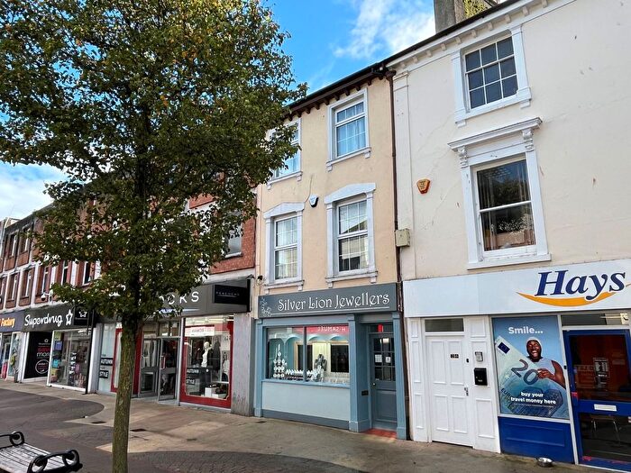 2 Bedroom Maisonette For Sale In Courtenay Street, Newton Abbot, TQ12