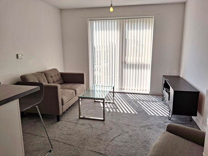 2 Bedroom Flat To Rent In Hartington Road, Altrincham, WA14
