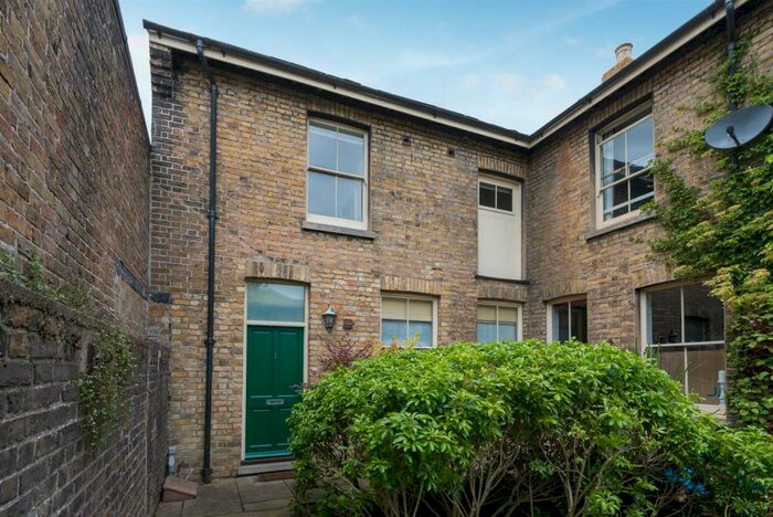 2 Bedroom House To Rent In Priory Courtyard, Ramsgate, CT11