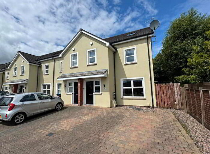 4 Bedroom TownHouse For Sale In Loughshore Courtyard, Newtownabbey, BT37