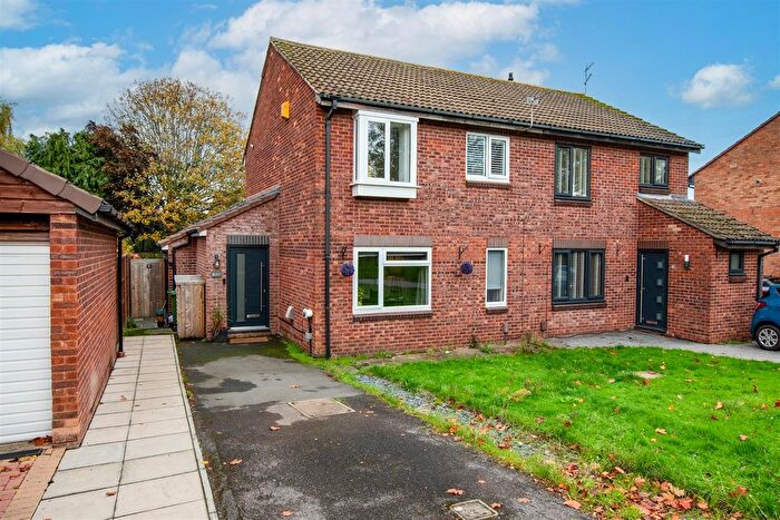 3 Bedroom Semi-Detached House For Sale In Stephens Drive, Barrs Court, Bristol, BS30