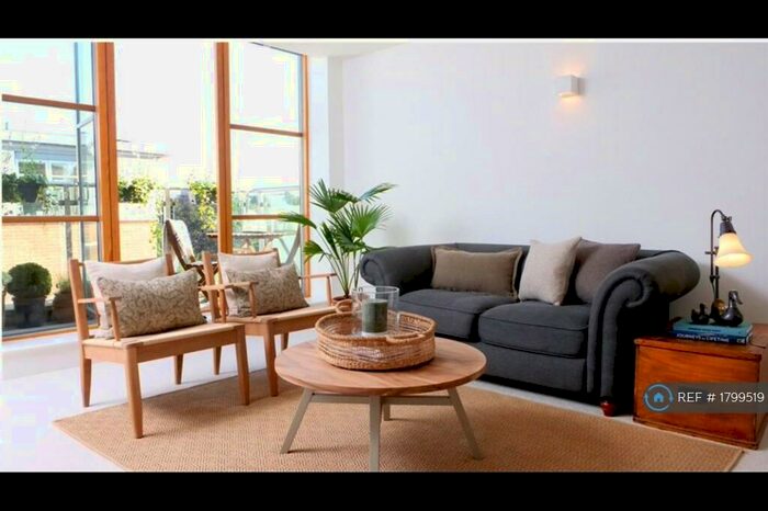 3 Bedroom Penthouse To Rent In Cromwell Mews, Marlborough, SN8