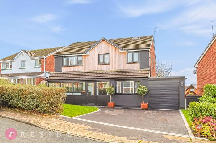 5 Bedroom Detached House For Sale In Hawthorn Road, Bamford, Rochdale, OL11