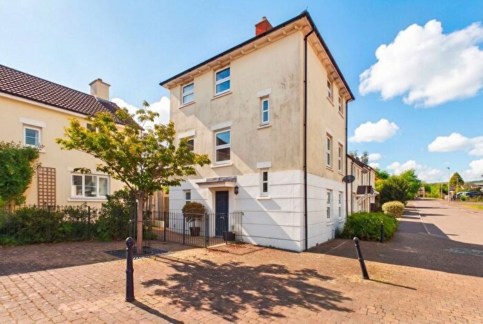 3 Bedroom Detached House For Sale In Saxon Close, Crediton, EX17