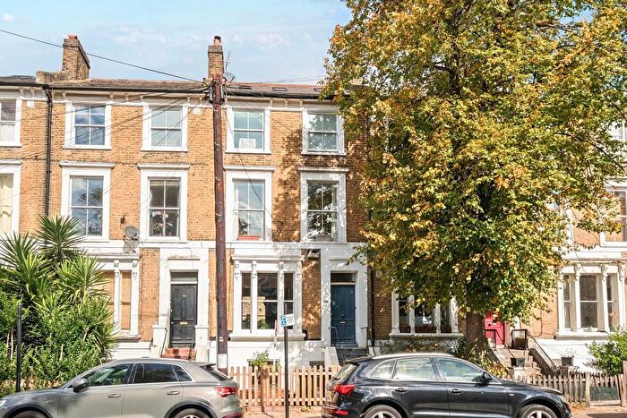 2 Bedroom Flat For Sale In Lilford Road, Camberwell, London, SE5