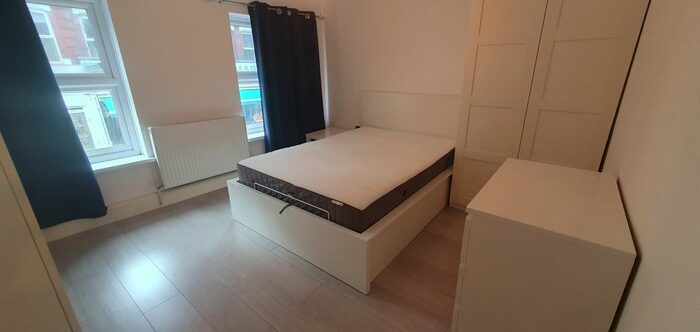 1 Bedroom Flat To Rent In High Road Leytonstone, London, E11