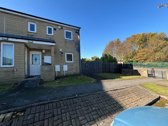 1 Bedroom Flat To Rent In Brunel Close, Scotchman Road, Bradford, West Yorkshire, BD9