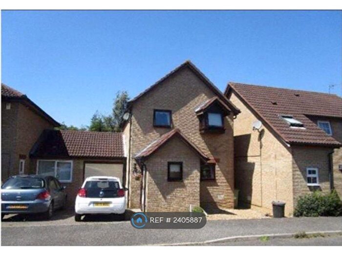 3 Bedroom Detached House To Rent In Chevalier Grove, Milton Keynes, MK8