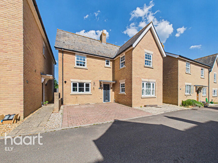4 Bedroom Detached House For Sale In Oak Farm Drive, Little Downham, CB6