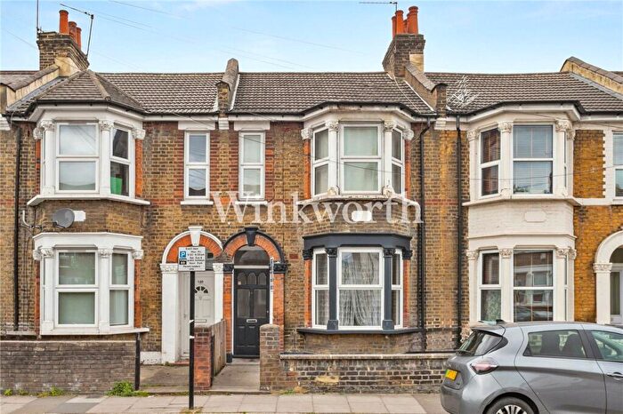 1 Bedroom Apartment For Sale In Shelbourne Road, London, N17