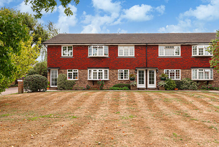 2 Bedroom Apartment To Rent In Ashtead, KT21