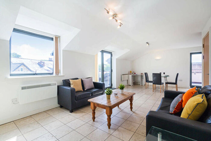 2 Bedroom Flat To Rent In Cross Granby Terrace, Leeds, LS6