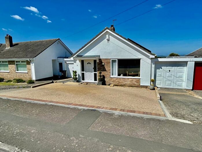 2 Bedroom Detached Bungalow For Sale In Crossmead, Bridgwater, TA7